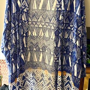 Knox Rose Boho Blue and White Patterned Free Style Lightweight Jacket/Topper